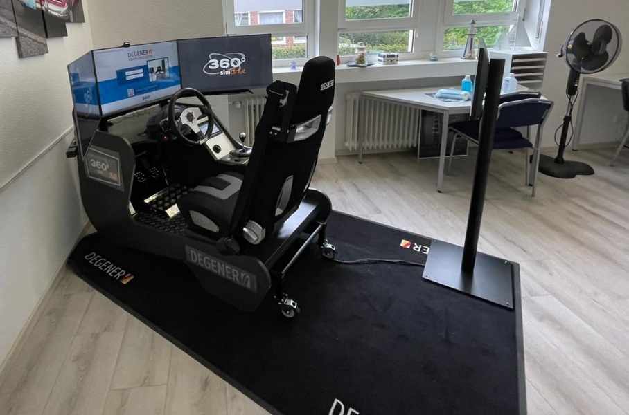 Unser Fahrschulsimulator